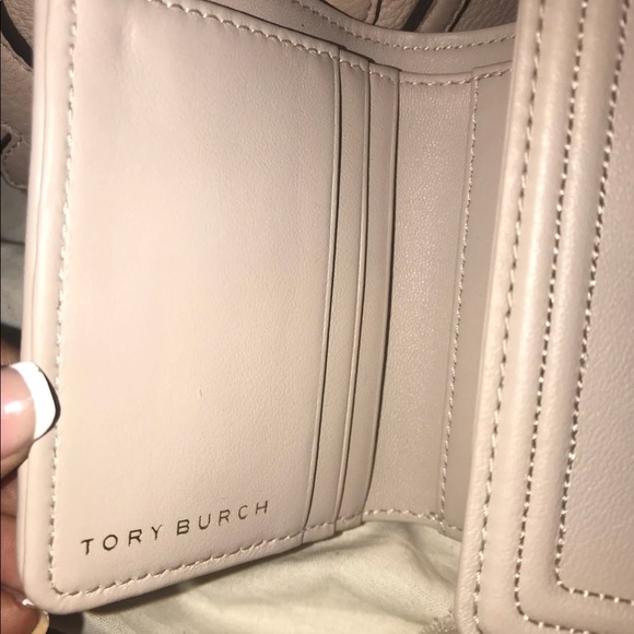 Tory Burch All T purse, wallet and dustbag! - Picture 6 of 8